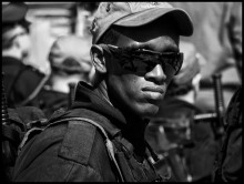 Riot cop / ********