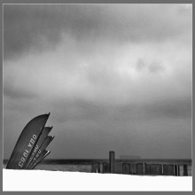 The waiting / ***