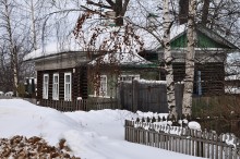 Receding into the distance a wooden Vologda / ***