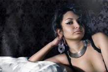 Nari / ***