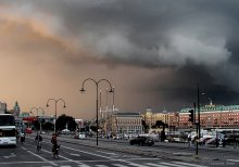 Moments before the storm ... / ***