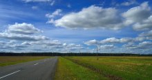 On the road with clouds / ***