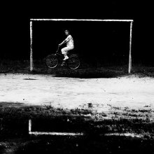 Open square bicycle / -------
