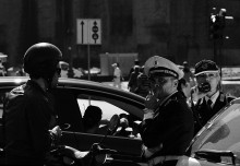 Police / ***