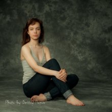 Girl in a Box / ***