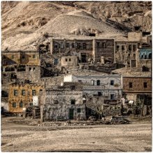 Oasis in the Desert / ***