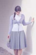 Girl with Lilac / ***