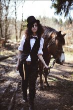 The lost circus actor / with horse Ejjjj)