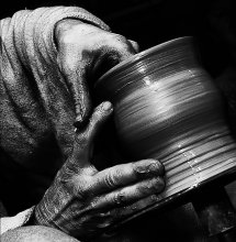 Hands of the Creator / ***