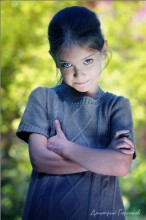 The girl in green / ***