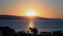 Wake-up by the sea / ***