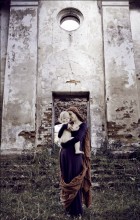 In the ruins / Jewish Mother