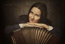 Alla und Akkordeon / http://soul-portrait.com/