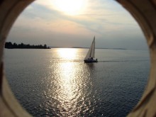 Sailing. / ***