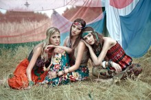 Hippy / photo: Boris Bushmin
make-up: Angelina Sokolova
style: Yuliya Didichenko
model: Irina Ponomareva,
Alexandra Zvereva, Alina Suslova
