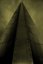 pyramid / ***