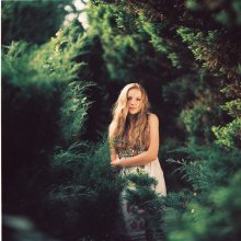 Julia / ***