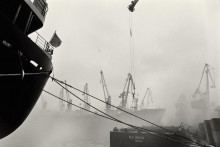 Nebligen Morgen im Hafen. / ***