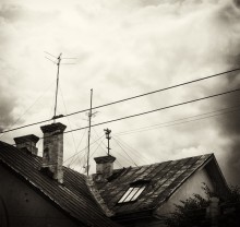 A roof and the storm / A roof and the storm