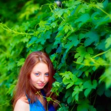 Nur Julia / ***