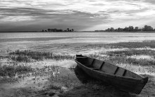 At dusk / ........