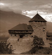 The prince\'s abode. / ***