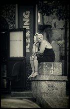 Monument / ***