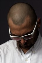 DJ / ***