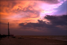 Storm at dawn / -_-_-_-