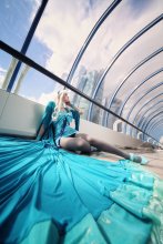 Sheryl Nome, 1 / ***