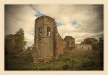 The towers of the castle Golshanskaya 2 / ***
