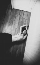 Exit / ***