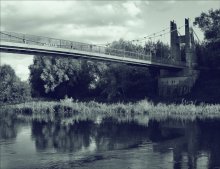 Crossing in one direction / ***