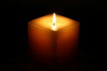 Single candle / ***
