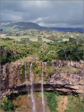 Chamarel (Ends of the Earth) / ***