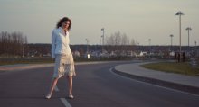 Oncoming traffic / ***