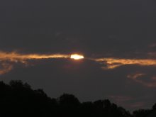 Embrasure clouds / ***