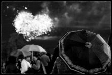 Under the drizzling rain, fiery hearts. / ***