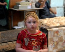 Girl on the Arab market. Acre. / ***