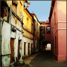 Freud und Leid eines alten Hauses / ***