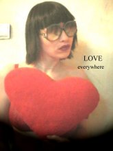 Love everywhere / ***