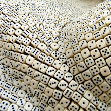 game. Tony Cragg-2 / ***