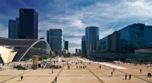 La Defense / ***
