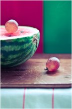 C watermelon and grapes / ***