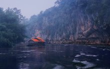 house on the water / ***