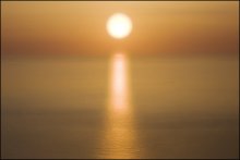 The weary sun ... / ***
