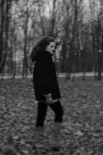 Girl / ***
