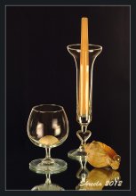 Candle and shells / ***