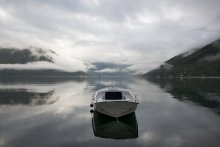 Über das Boot Nummer 47 / ***