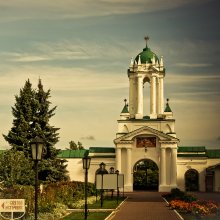 The gate to the monastery / ***